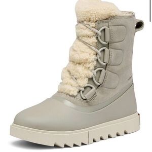 Sorel Women's Cream Winter Boots